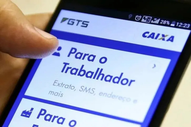 Aplicativo do FGTS no celular | Foto: Marcelo Camargo/Agência Brasil