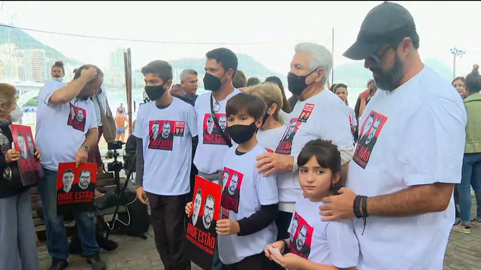 Ato em Copacabana pede urgência no desaparecimento do jornalista Dom Phillips e do indigenista Bruno Pereira ?- Foto: Reprodução/GloboNews