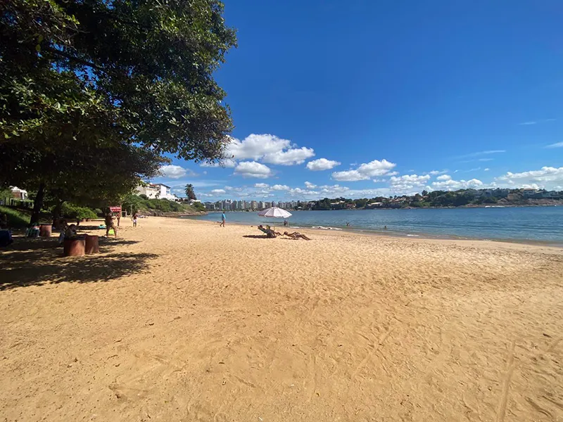 Ilha do Boi: esgoto transbordou de estação e foi lançado na praia e em área de preservação | Foto: Kadidja Fernandes