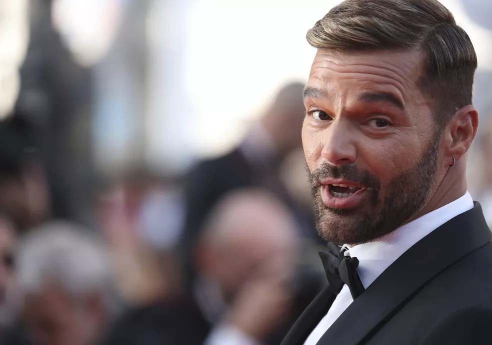 Ricky Martin posa para fotos em Cannes, na França, em 25 de maio deste ano - Foto: Vianney Le Caer/Invision/AP