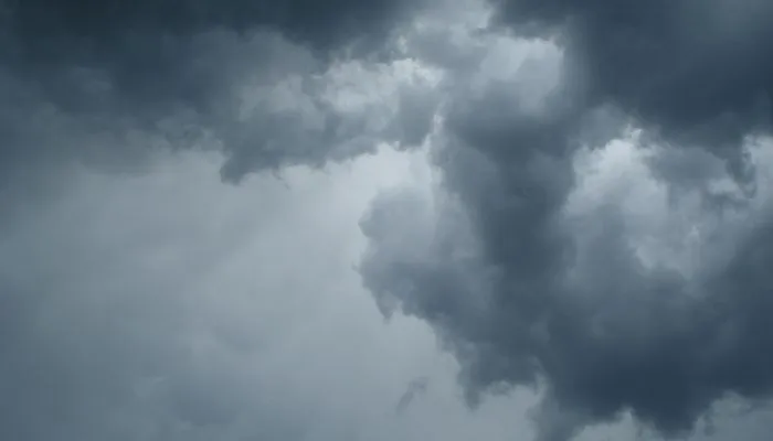 Segundo o instituto, o dia começará com chuva passageira e nebulosidade na Grande Vitória, no Norte capixaba e na região das "Três Santas", no trecho serrano. Foto/Reprodução/Canva