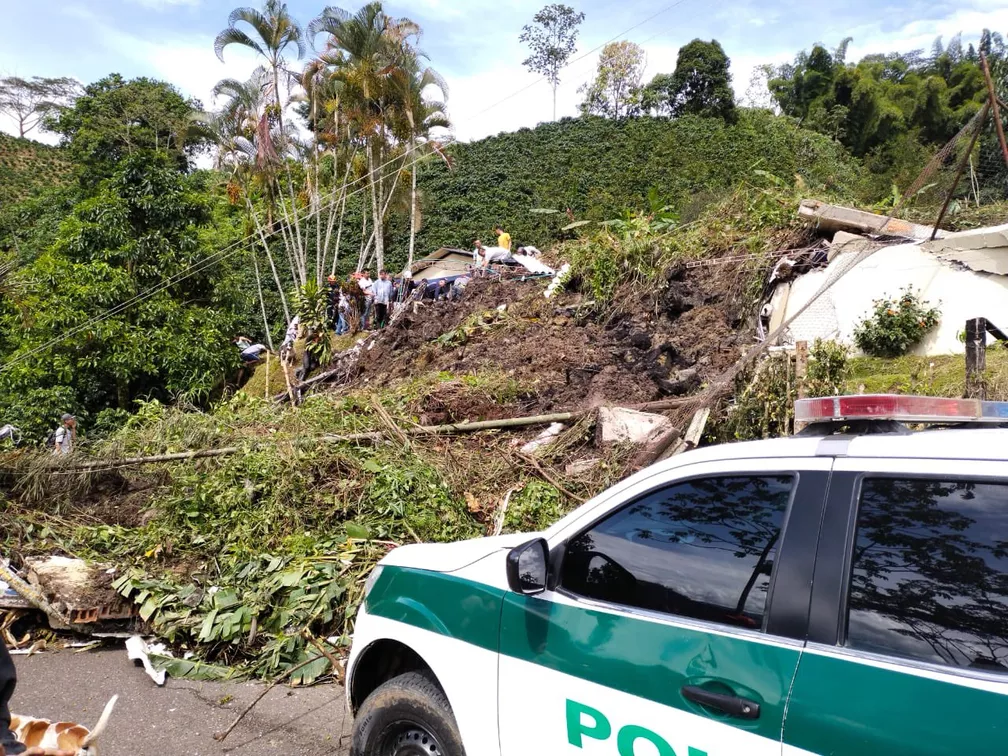 Deslizamento de terra atinge escola na cidade de Antioquia, no distrito de Tapartó, na Colômbia ?- Foto: Dagran Antioquia/Twitter