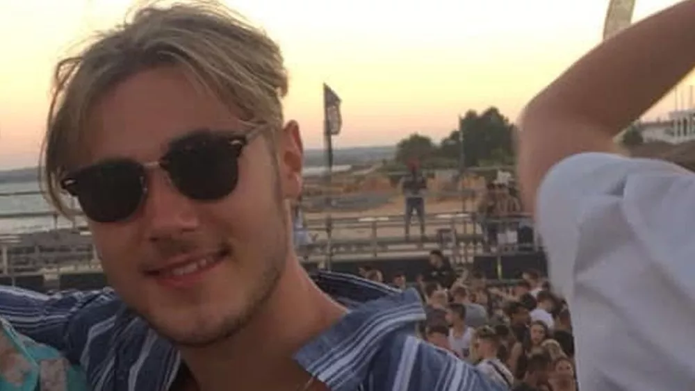 Imagem sem data de Jack Fenton, turista britânico que morreu na Grécia  Foto: Reprodução/Redes Sociais