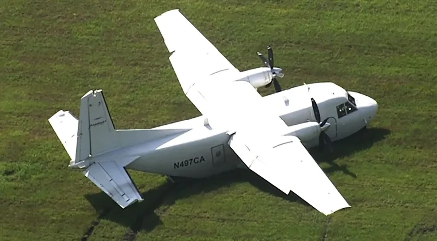 Na última sexta-feira (29/7), uma aeronave de pequeno porte pousou na grama do Aeroporto Internacional de Raleigh-Durham apenas com o piloto a bordo