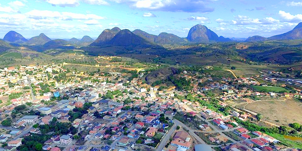 Vista aérea da cidade de Vila Pavão