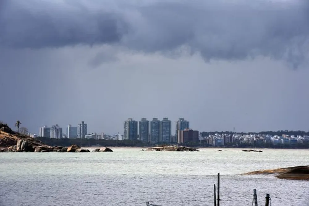 Frente fria muda o tempo no Espírito Santo e pode causar chuva forte ?- Foto: Carlos Alberto Silva/ A Gazeta