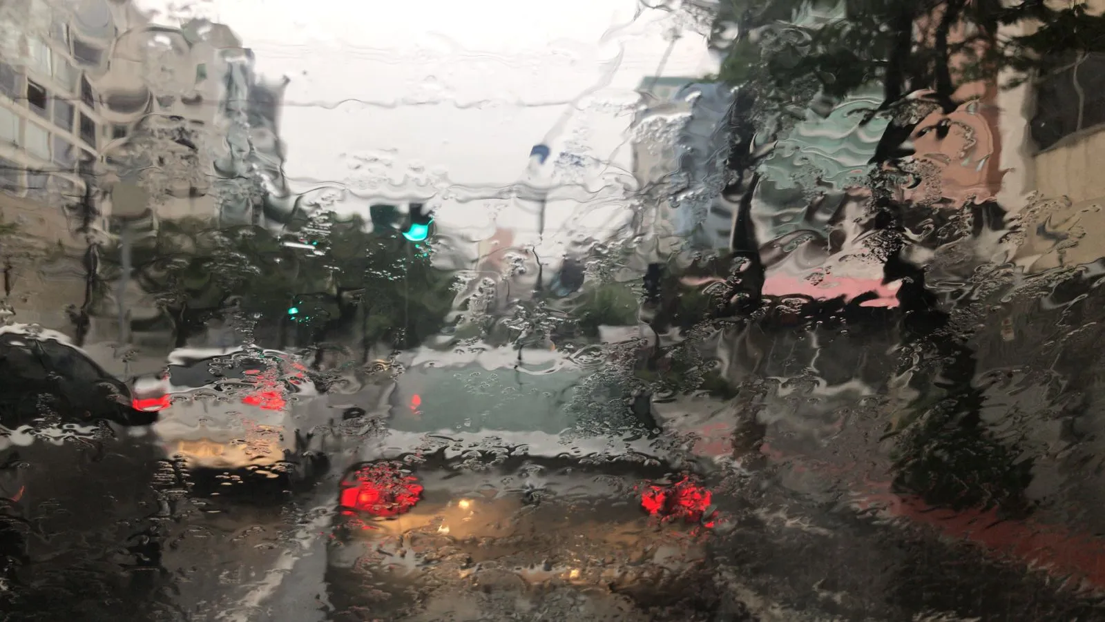 Chuva em Vitória, capital do Estado