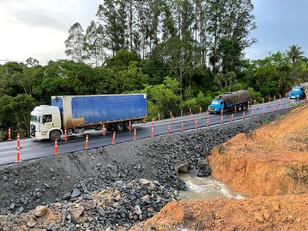 Foto: Reprodução/Km 171,3 da BR 101, em Aracruz, foi liberado na manhã desta quinta-feira (8). (Divulgação/PRF)