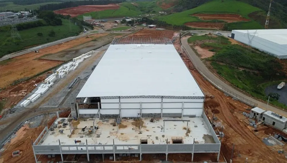 Foto: Divulgação/Novo centro de distribuição do Extrafruti, no Parque Industrial, em Areinha, Viana, está em construção