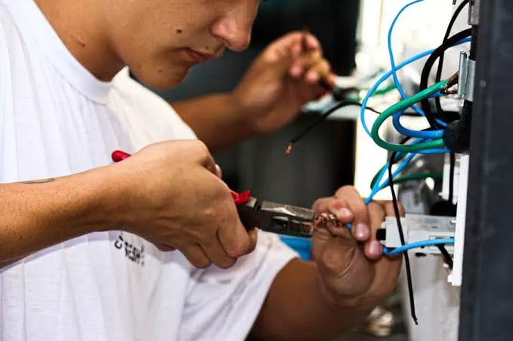 Curso de eletricista predial é um dos ofertados pelo programa Qualificar ES em 2023 - Foto: Reprodução/Redes Sociais