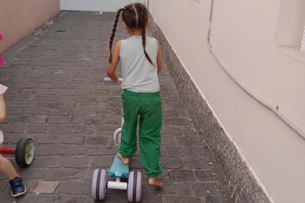 Criança de 5 anos com autismo escapou de escola no Gonzaga, em Santos (SP), na última quarta-feira (15) - Foto: Arquivo Pessoal