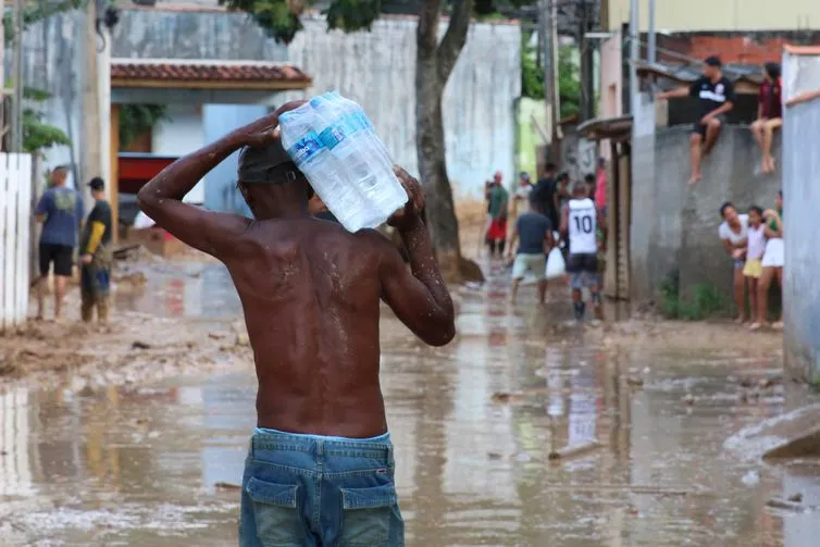 População sofre consequências de temporais em São Sebastião (SP) | Foto: Rovena Rosa/Agência Brasil