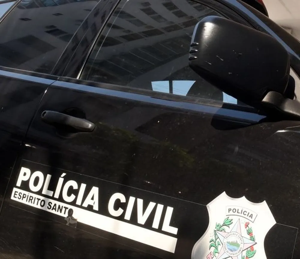 Carro da Polícia Civil do ES  Foto: Reprodução/Carlos Alberto Silva