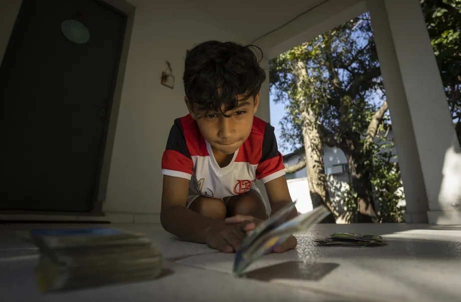 Rafael, de 8 anos, adora bater bafo, mas pais colocaram limites Márcia Foletto