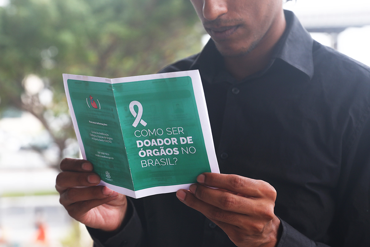 Cartilha orienta sobre processo de transplante e importância de manifestar intenção de doar órgãos / Foto: Ellen Campanharo