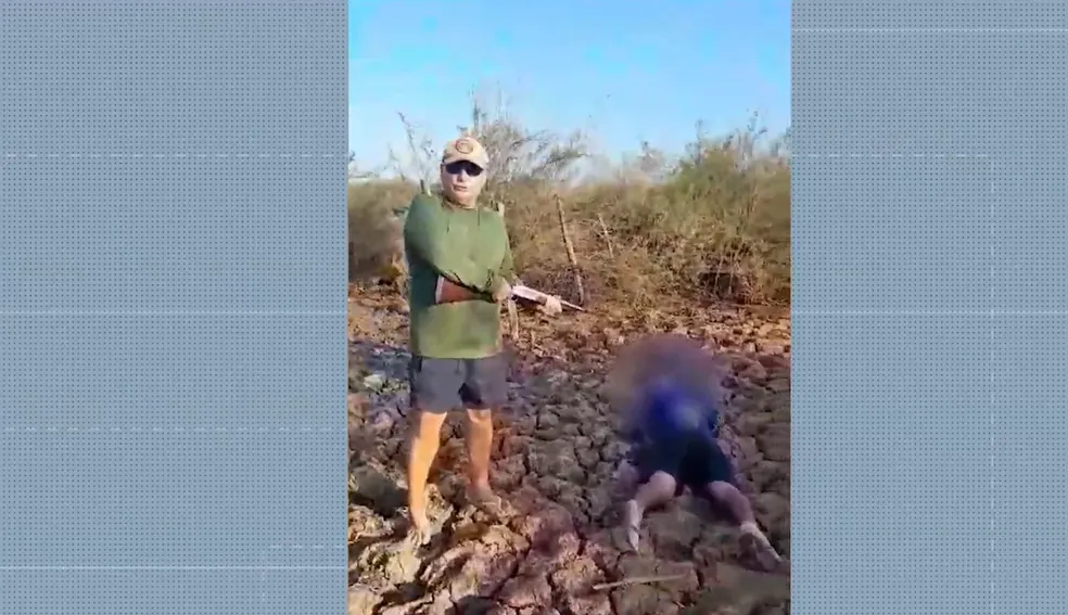 Dono de fazenda aponta espingarda para pescadores e os ameça de morte no interior do MA; veja o vídeo ?- Foto: Reprodução/TV Mirante