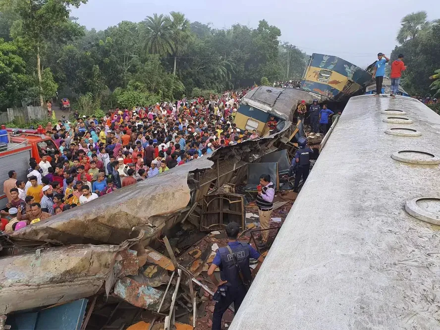 Colisão de trens em Bangladesh deixa 17 mortos e mais de 100 feridos ?- Foto: Reprodução