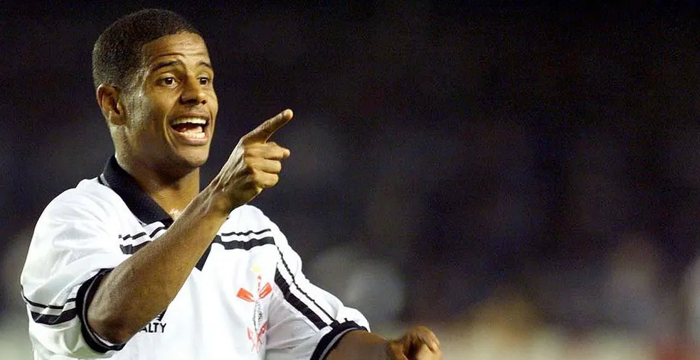 Marcelinho Carioca, ex-jogador de futebol - Foto: GloboEsporte.com
