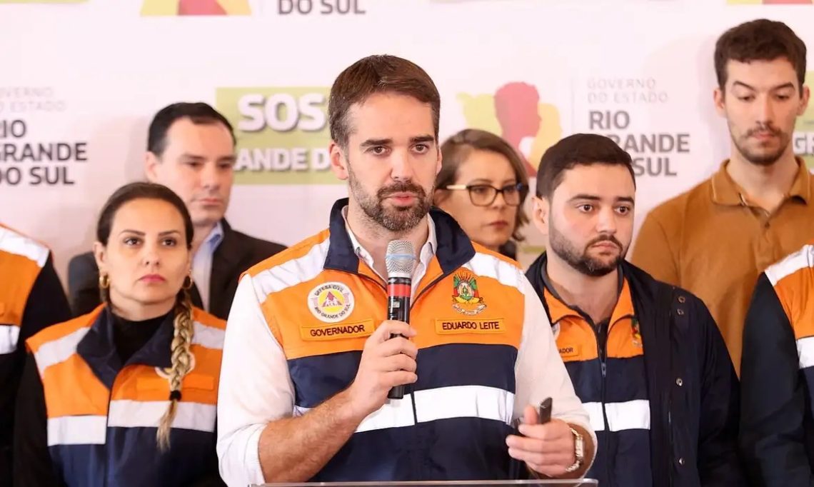 Para acelerar a chegada de recursos às vítimas de enchentes, o critério de distribuição começará pelas áreas mais afetadas que já tenham condições de iniciar o processo de recuperação e reconstrução.(