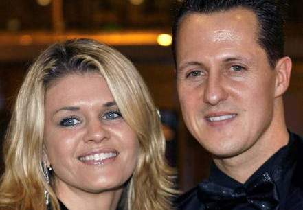 Foto: Reprodução/Instagram/@keepfighting/Corinna e Michael Schumacher: família foi alvo de chantagem na Alemanha