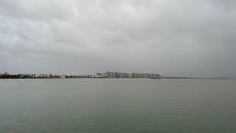 Frente fria provoca chuva e ventos fortes em Vito?ria. Foto: Danielli Saquetto