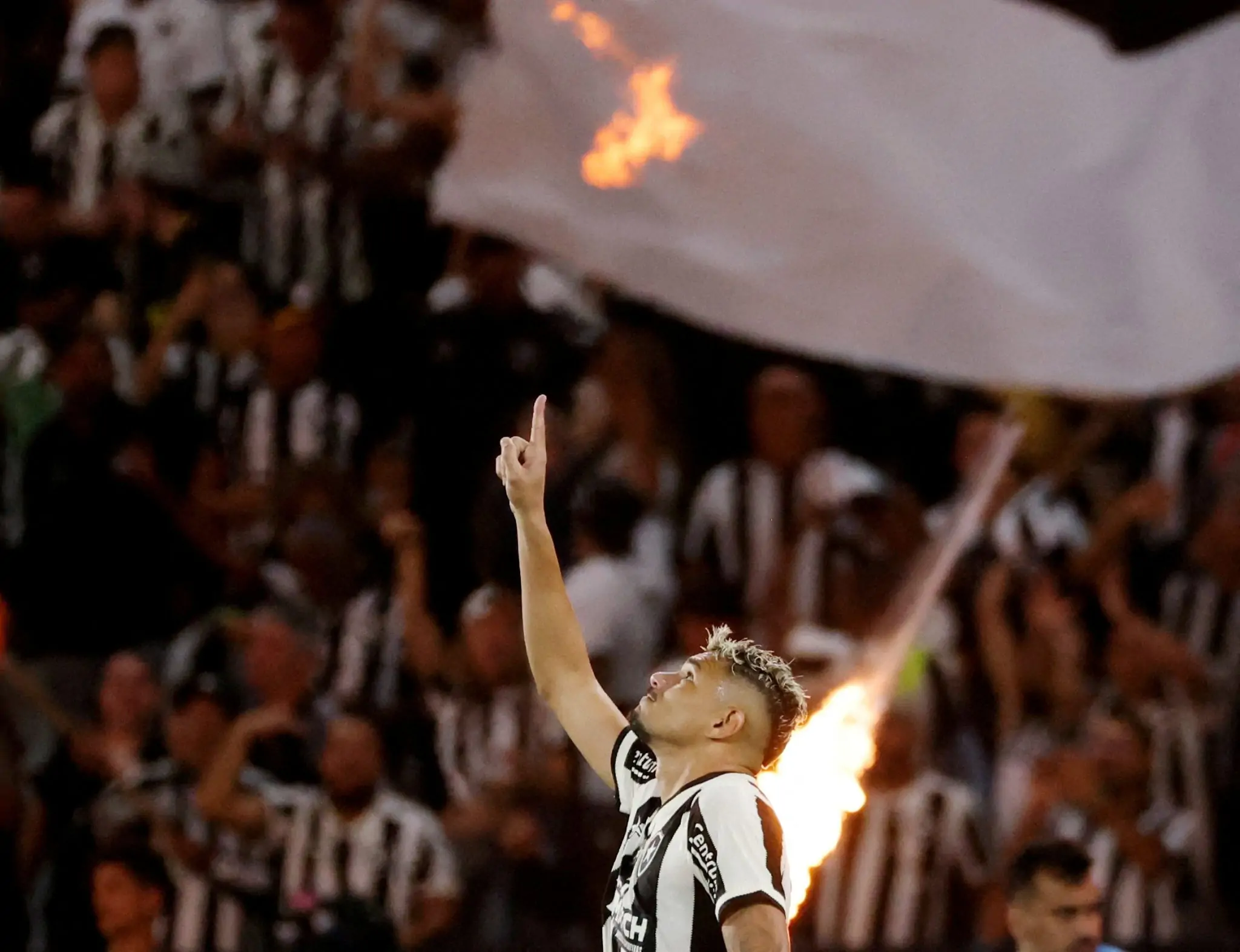 Tiquinho Soares celebra gol da vitória do Botafogo sobre o Palmeiras - Foto: REUTERS/Sergio Moraes TPX IMAGES OF THE DAY