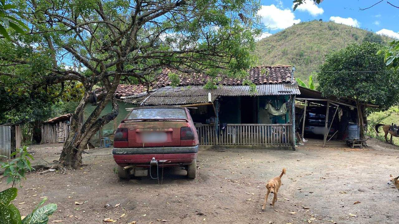 Foto: Divulgação PCES / Casa em Jucuruçu, Bahia, onde jovem era mantida em cárcere privado 