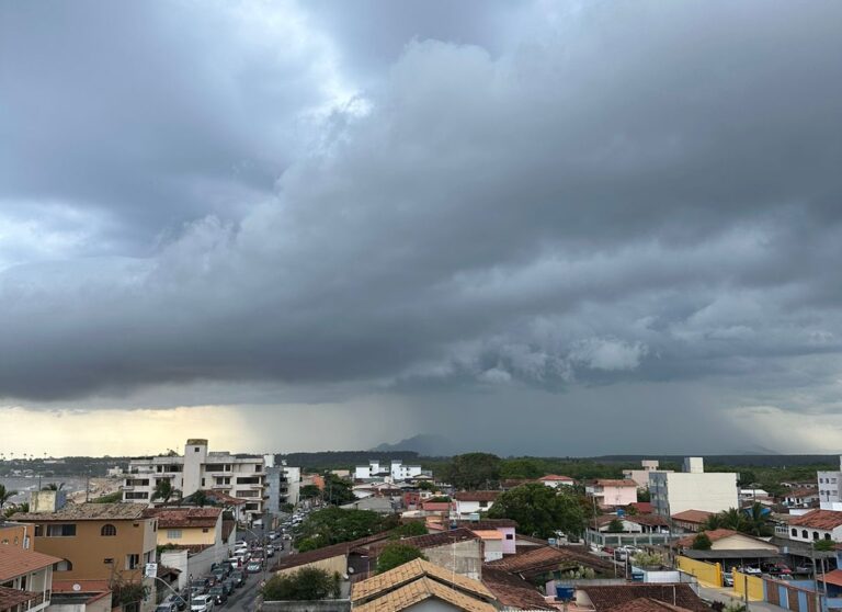 Frente fria traz chuva e queda de temperatura para o ES. Foto: Danielli Saquetto