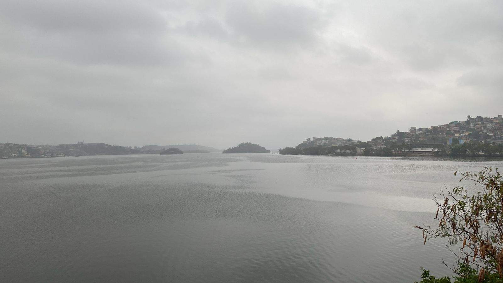 Segundo o alerta, existem condições para tempo severo em vários trechos do estado entre esta quarta (9) e quinta (10); chuva deve ser acompanhada de trovoadas