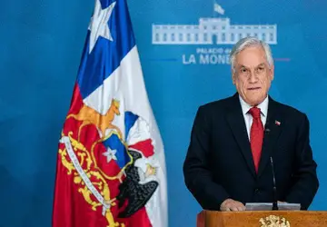 Ex-presidente do Chile Sebastián Piñera morre em acidente de helicóptero, diz imprensa