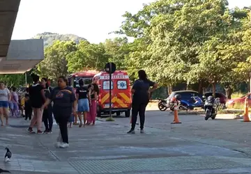 Vídeo | Ar-condicionado explode e crianças são retiradas às pressas de pronto-socorro em Vila Velha