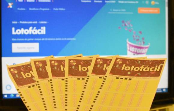 Três apostas dividem prêmio da Loto fácil; veja os números sorteados