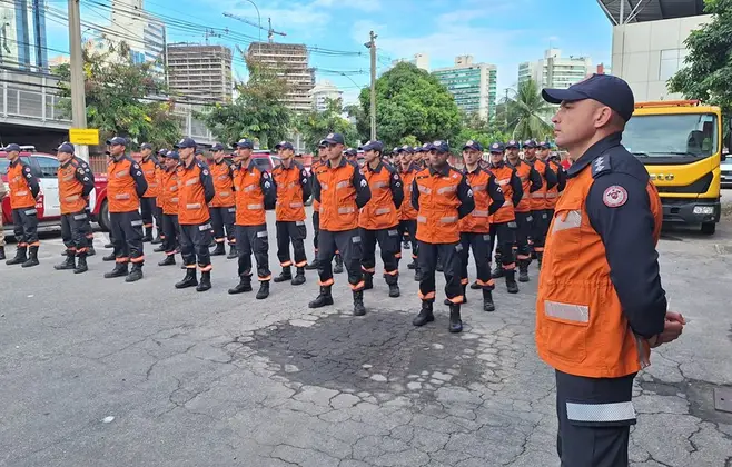 Espírito Santo envia segunda equipe de bombeiros para Rio Grande do Sul