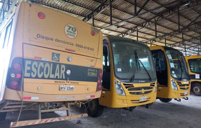 Com ônibus quebrados e sem documento, Prefeitura de Nova Venécia busca alternativa para transporte escolar até início das aulas